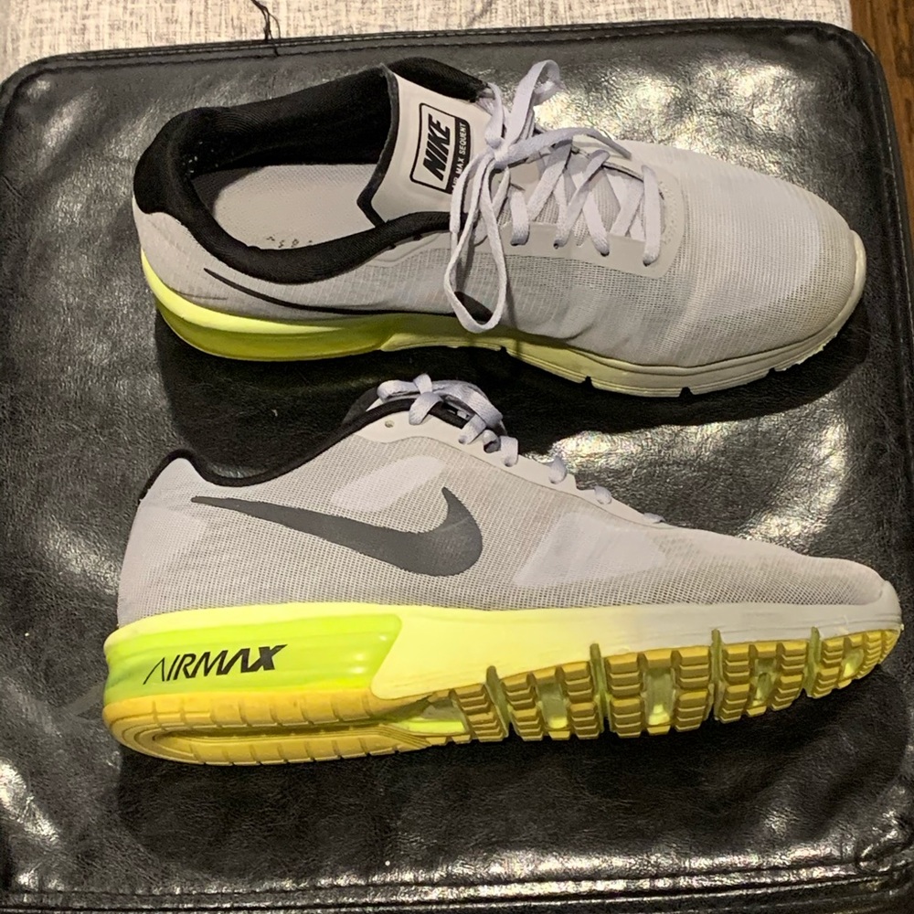 Nike Air Max Sequent. Men’s 10.5